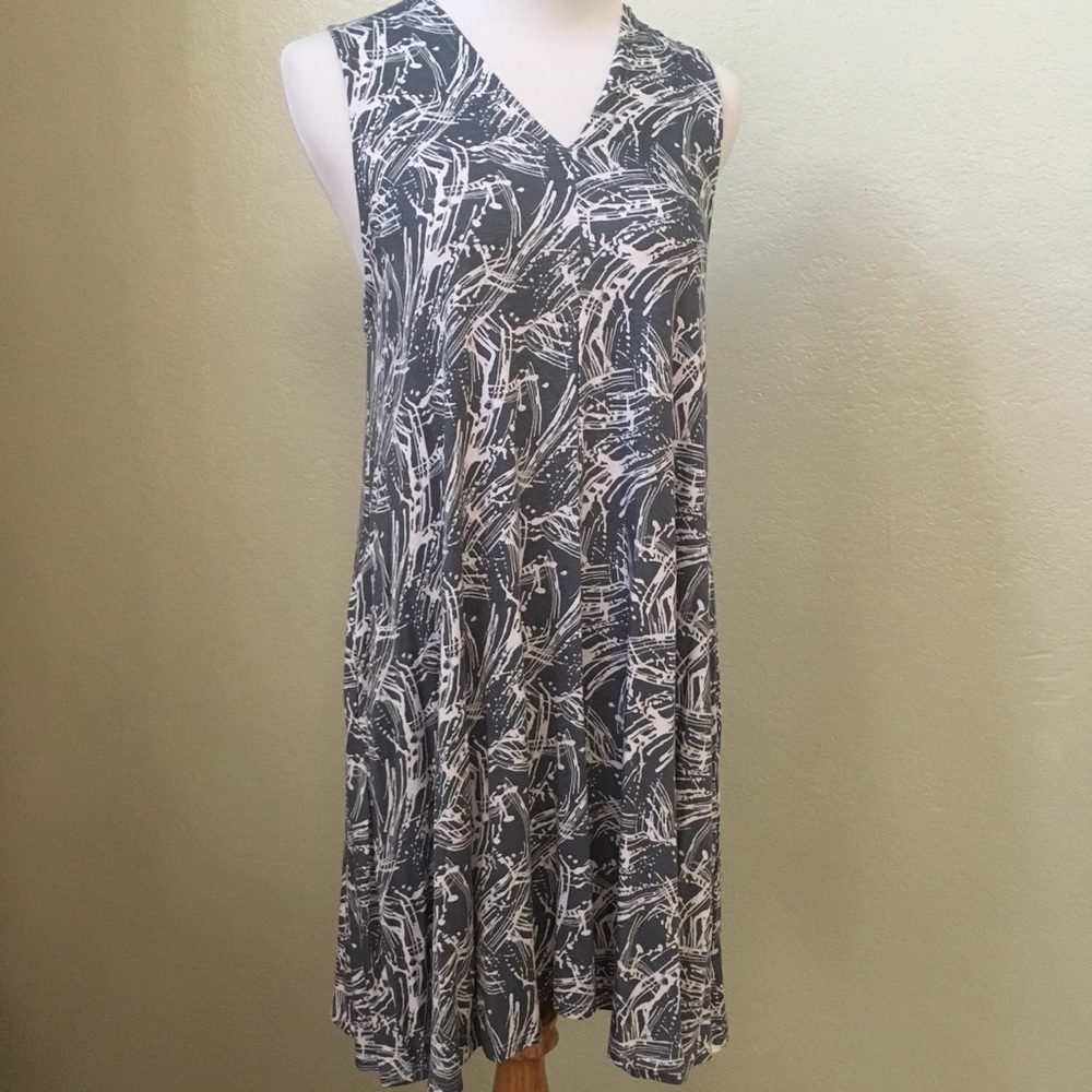 ❤️Last one!❤️ Sleeveless Shift Dress with Pockets